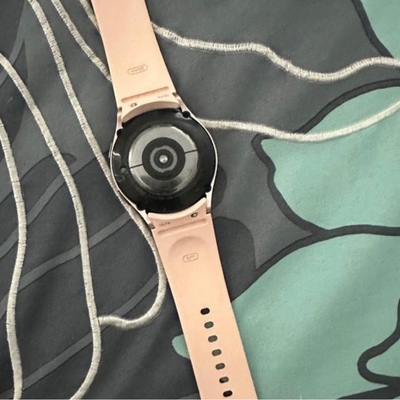 Samsung Smart Watch - Less than a year old-Rarely Worn - Picture 3 of 8